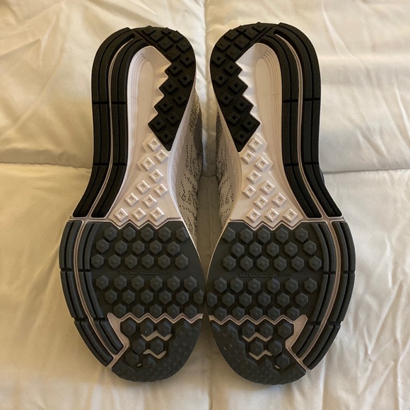 Nike ‘Air Zoom Elite 8’ Running Shoe - Picture 5 of 5